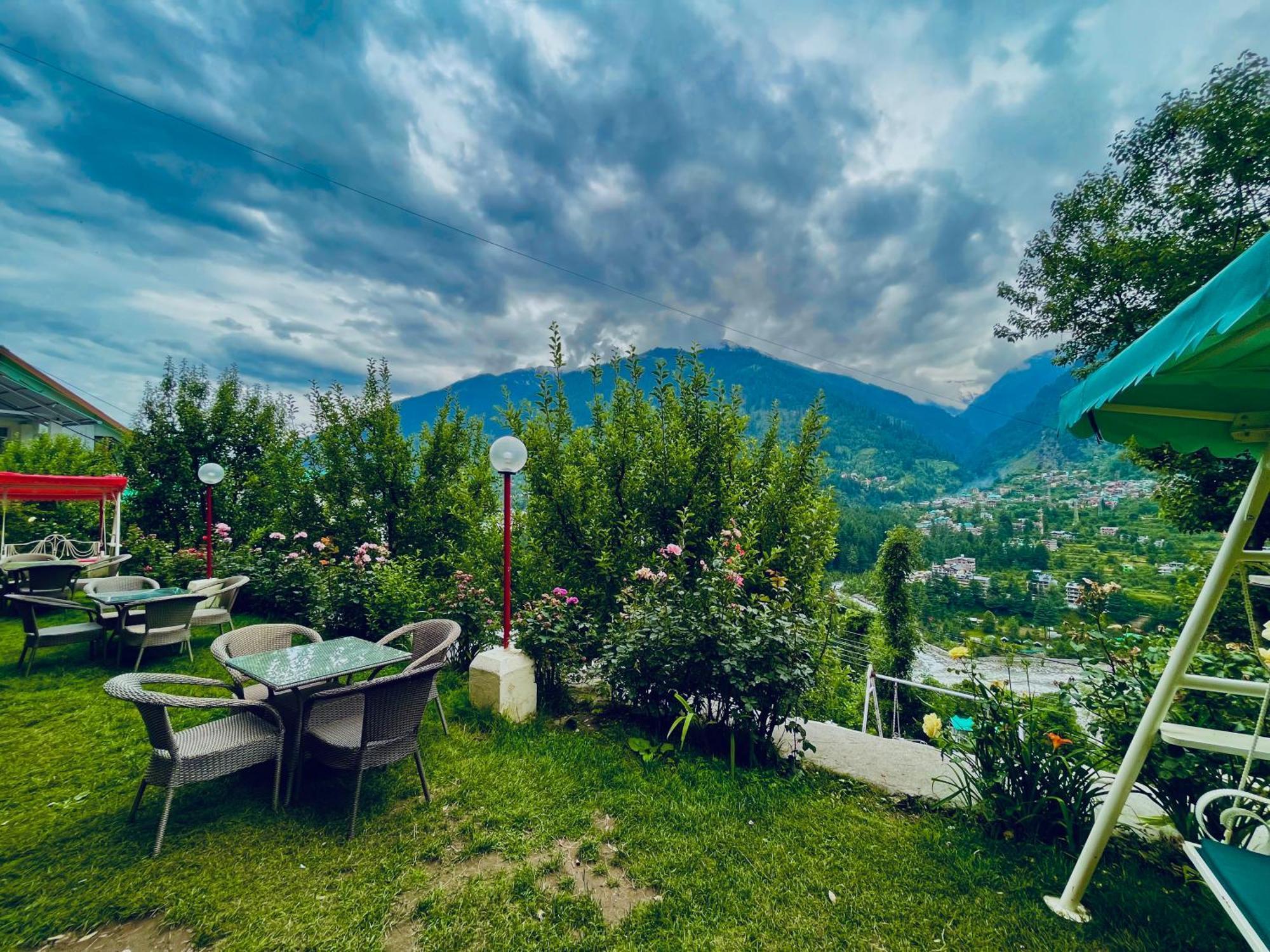 Naina Deventure Resort, Manali - Premium Rooms With Centrally Heated & Scenic View Exterior foto