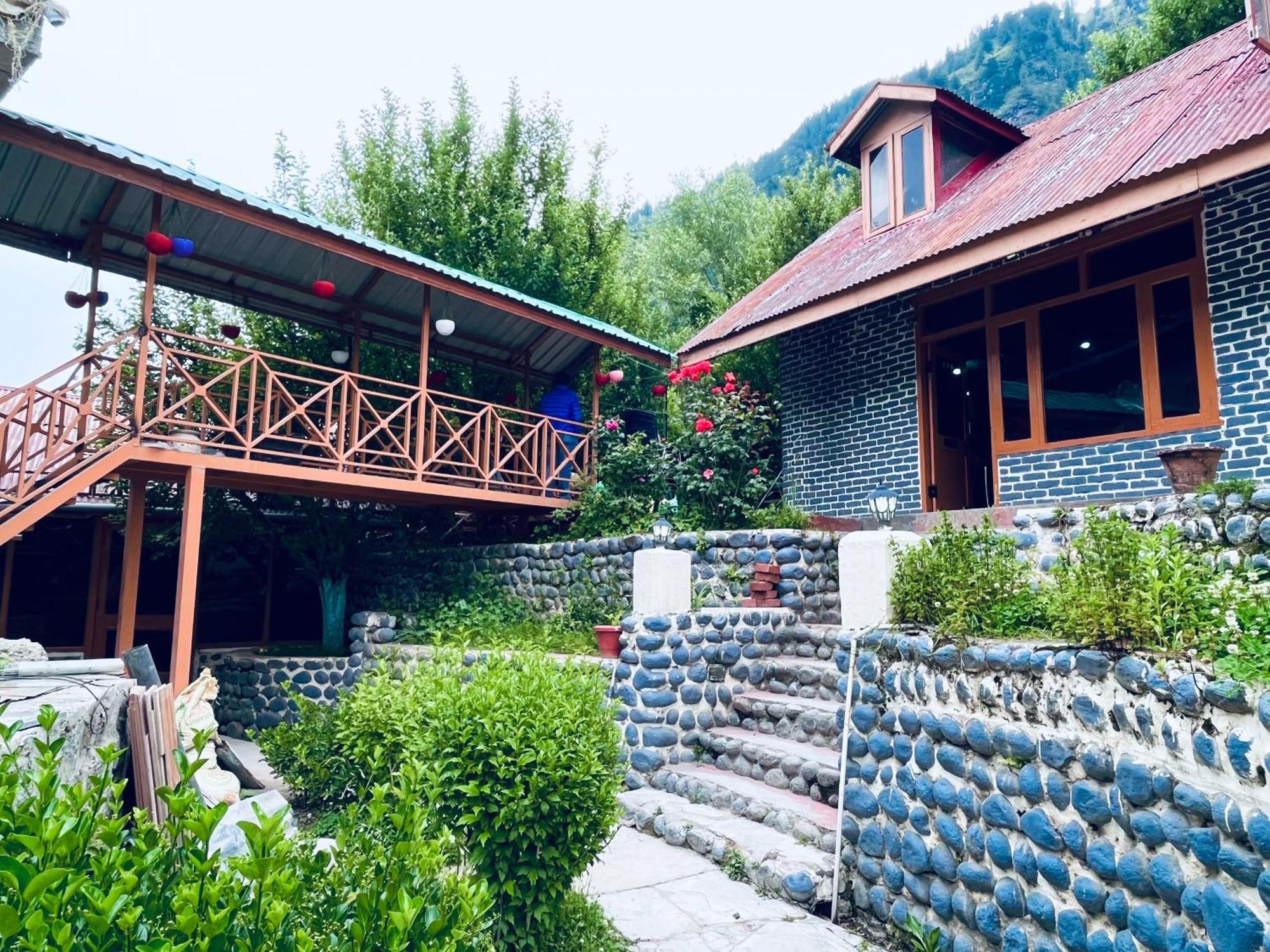 Naina Deventure Resort, Manali - Premium Rooms With Centrally Heated & Scenic View Exterior foto
