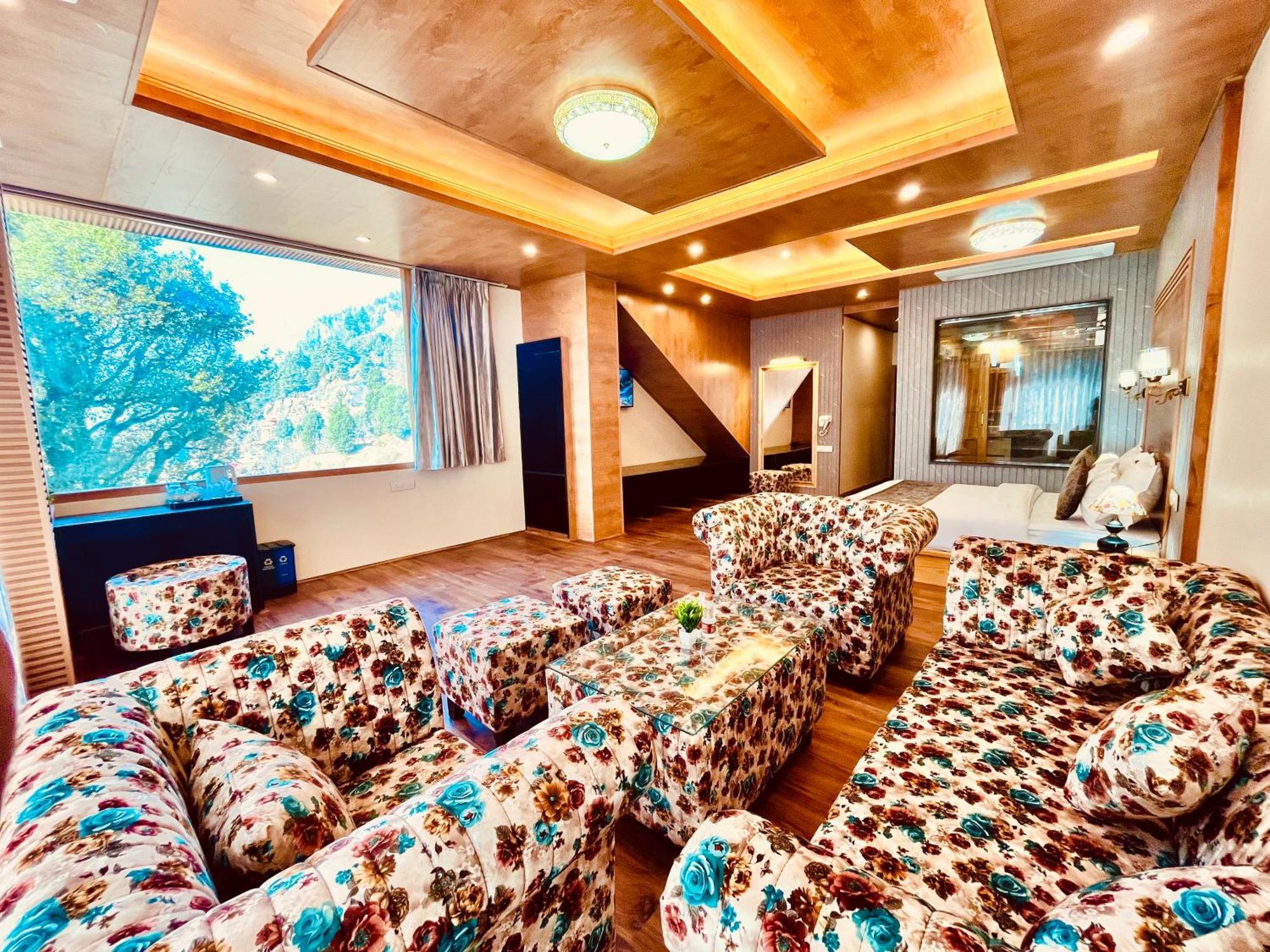 Naina Deventure Resort, Manali - Premium Rooms With Centrally Heated & Scenic View Exterior foto
