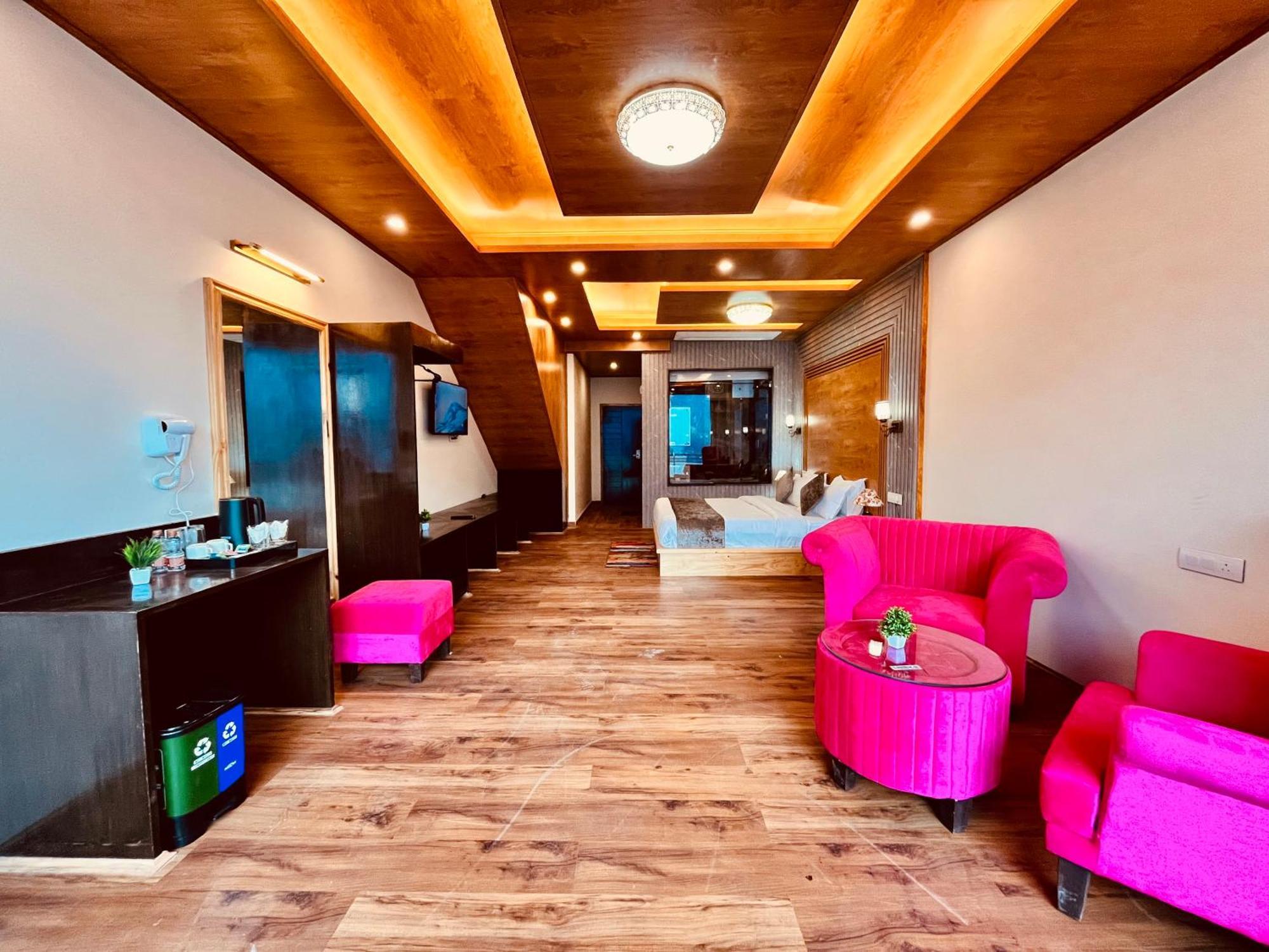 Naina Deventure Resort, Manali - Premium Rooms With Centrally Heated & Scenic View Exterior foto